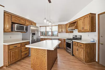 2688 Nicolet Drive, Green Bay, WI 54311 - Photo 9