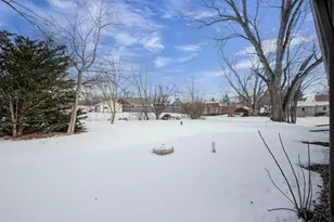 8560 E Ct St, Mukwa, WI 54961 - Photo 5