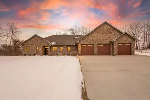 272 Lost Ridge Ct, Green Bay, WI 54302 - Photo 57