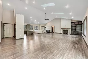 272 Lost Ridge Ct, Green Bay, WI 54302 - Photo 13