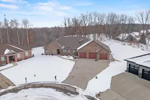 272 Lost Ridge Ct, Green Bay, WI 54302 - Photo 73