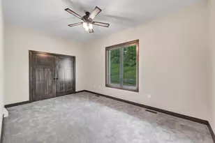 272 Lost Ridge Ct, Green Bay, WI 54302 - Photo 21