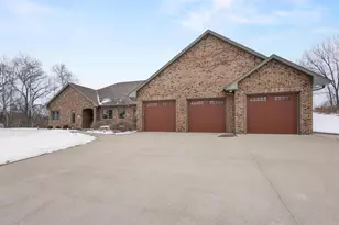 272 Lost Ridge Ct, Green Bay, WI 54302 - Photo 63