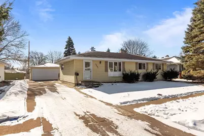 1201 W Hawes Avenue, Appleton, WI 54914 - Photo 1