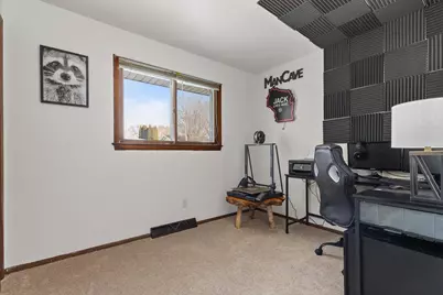 1201 W Hawes Avenue, Appleton, WI 54914 - Photo 21