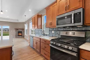 4884 Wyld Berry Wy, Hobart, WI 54155 - Photo 17