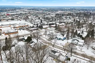 2359 Sunrise Ct, Green Bay, WI 54302 - Photo 51