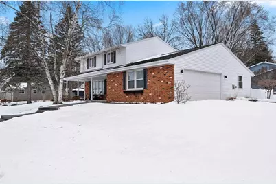 2359 Sunrise Court, Green Bay, WI 54302 - Photo 3