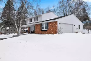 2359 Sunrise Ct, Green Bay, WI 54302 - Photo 3