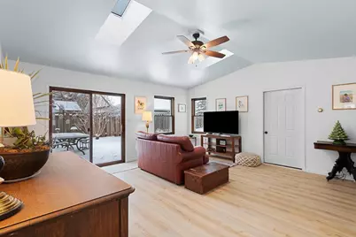 828 N Webster Avenue, De Pere, WI 54115 - Photo 7