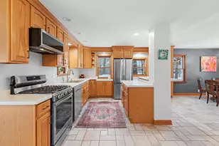 828 N Webster Ave, De Pere, WI 54115 - Photo 9