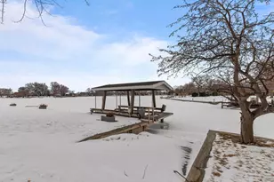 1960 Cliffview Ct, Oshkosh, WI 54902 - Photo 7