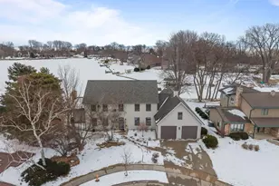 1960 Cliffview Ct, Oshkosh, WI 54902 - Photo 1