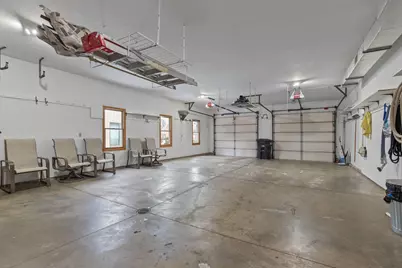 1960 Cliffview Court, Oshkosh, WI 54902 - Photo 51