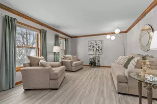 1960 Cliffview Ct, Oshkosh, WI 54902 - Photo 11