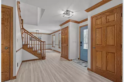 1960 Cliffview Court, Oshkosh, WI 54902 - Photo 9