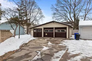 827 E Washington St, Appleton, WI 54911 - Photo 43
