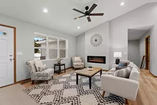 1927 Southland Ln, New London, WI 54961 - Photo 3