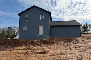 1801 Southland Ln, New London, WI 54961 - Photo 3