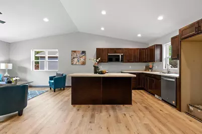 1910 Southland Lane, New London, WI 54961 - Photo 3