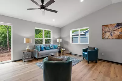 1910 Southland Lane, New London, WI 54961 - Photo 11