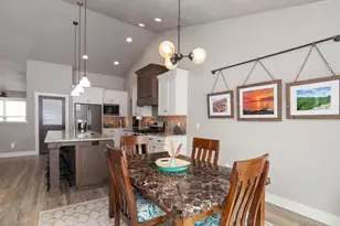 W5598 Hoelzel Way, Appleton, WI 54915 - Photo 11