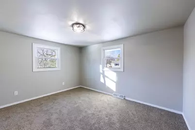 2615 Woodridge Lane, Green Bay, WI 54304 - Photo 13