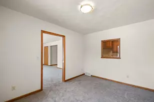 W3127 Glenbrooke Ct, Appleton, WI 54915 - Photo 13