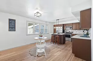 1237 E Calumet St, Appleton, WI 54915 - Photo 3