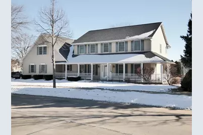 125 E Wayfarer Lane, Appleton, WI 54913 - Photo 1