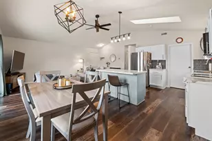 2510 Village Ln, Oshkosh, WI 54904 - Photo 7