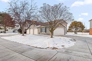 2510 Village Ln, Oshkosh, WI 54904 - Photo 23
