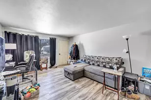 708 N Fernmeadow Dr, Appleton, WI 54915 - Photo 7