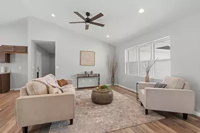 2662 Lawrence Lane, Neenah, WI 54956 - Photo 9