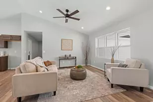 2662 Lawrence Ln, Neenah, WI 54956 - Photo 9