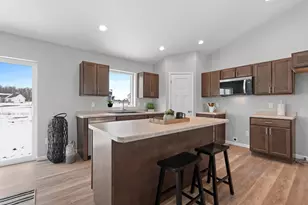 2662 Lawrence Ln, Neenah, WI 54956 - Photo 15