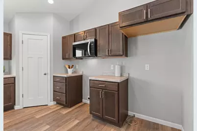 2662 Lawrence Lane, Neenah, WI 54956 - Photo 19