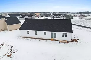 2662 Lawrence Ln, Neenah, WI 54956 - Photo 59