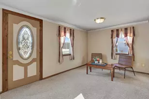 228 Allen Ave, Oshkosh, WI 54901 - Photo 5