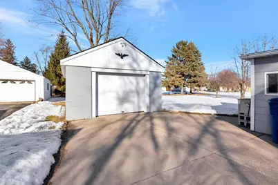 228 Allen Avenue, Oshkosh, WI 54901 - Photo 3