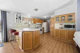 882 Lilac Rd, Little Suamico, WI 54141 - Photo 7