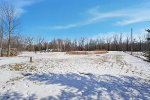 882 Lilac Rd, Little Suamico, WI 54141 - Photo 21