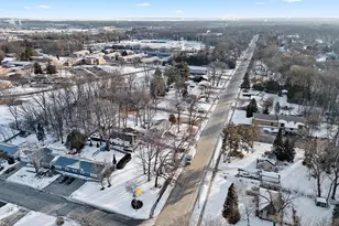 1437 Baumgart Rd, Green Bay, WI 54304 - Photo 5