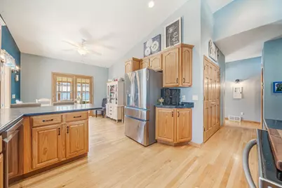 1821 E Sylvan Avenue, Appleton, WI 54915 - Photo 15