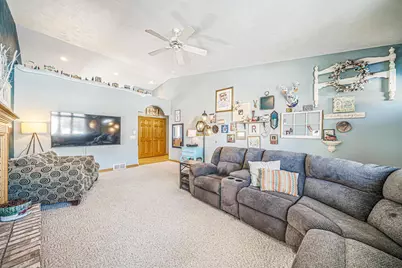 1821 E Sylvan Avenue, Appleton, WI 54915 - Photo 7