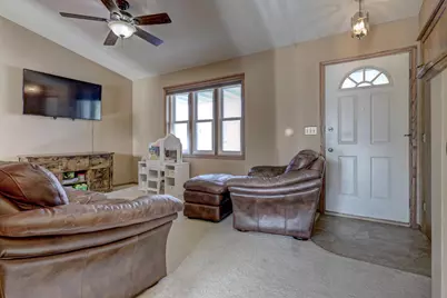 1390 Timothy Trail, Oshkosh, WI 54904 - Photo 5