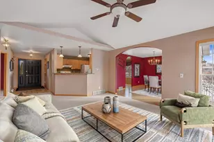 1542 Primrose Ln, Fond du Lac, WI 54935 - Photo 5