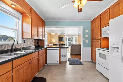 220 E Whitney Street, Green Bay, WI 54301 - Photo 17