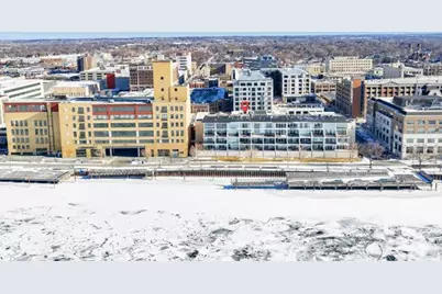 215 N Washington Street, Green Bay, WI 54301 - Photo 27