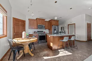 2362 E Plank Circle, Appleton, WI 54915 - Photo 9